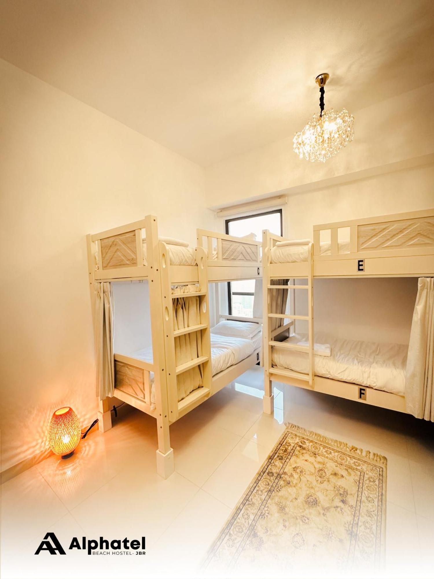 دبي Alphatel Beach Hostel Jbr المظهر الخارجي الصورة